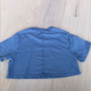 Lululemon cropped t shirt
